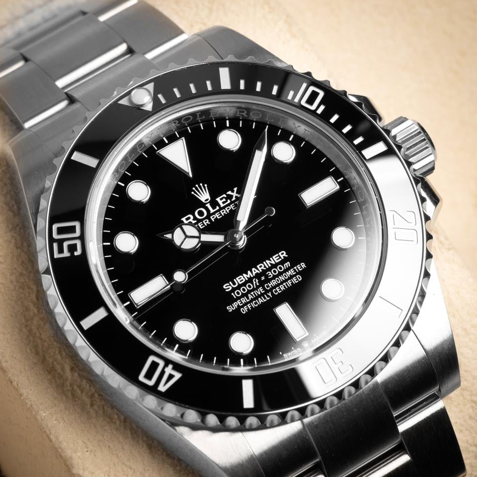 Rolex Submariner No Date 124060 Full Set