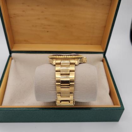 Rolex Submariner Date 16618 18K Yellow Gold