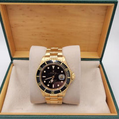 Rolex Submariner Date 16618 18K Yellow Gold