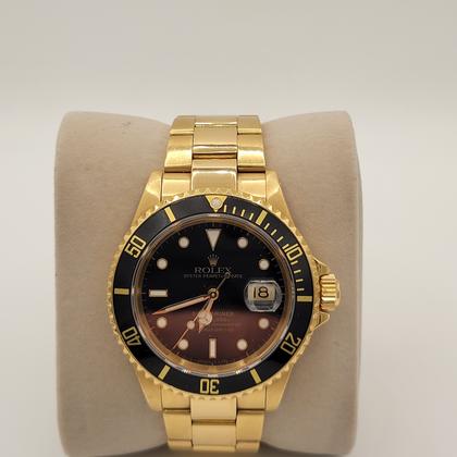 Rolex Submariner Date 16618 18K Yellow Gold