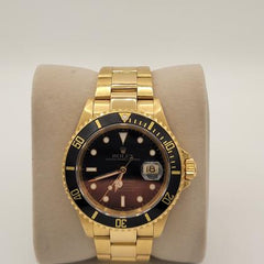 Rolex Submariner Date 16618 18K Yellow Gold