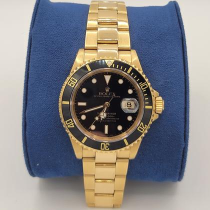 Rolex Submariner Date 16618 18K Yellow Gold