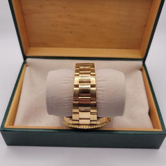 Rolex Submariner Date 16618 18K Yellow Gold