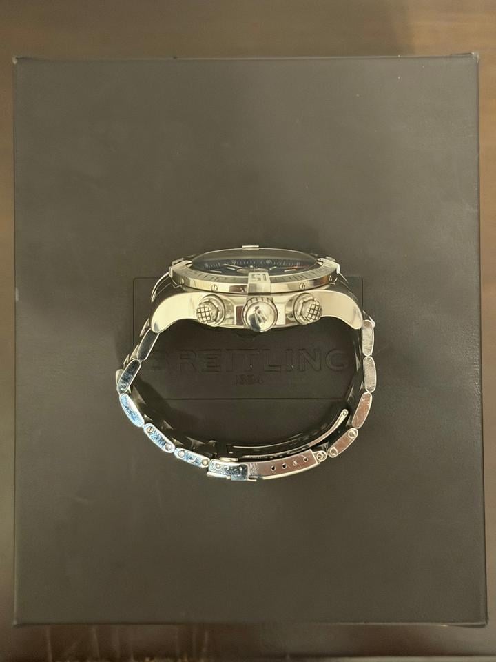 Breitling Super Avenger II A1337111
