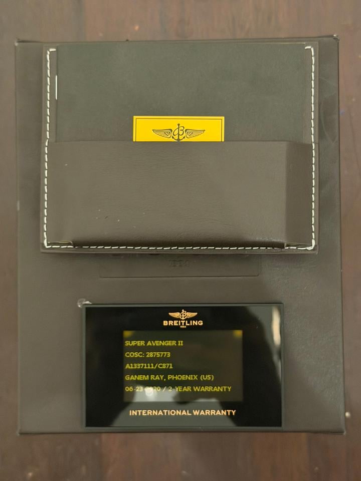 Breitling Super Avenger II A1337111