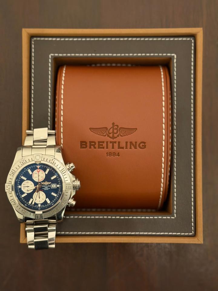 Breitling Super Avenger II A1337111