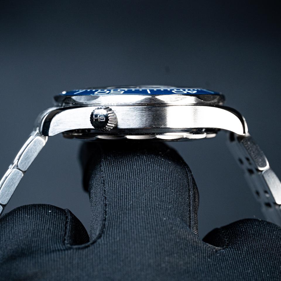 Omega Seamaster Diver 300 M Co-Axial Master Chronometer 42mm Blue Dial 210.30.42.20.03.001