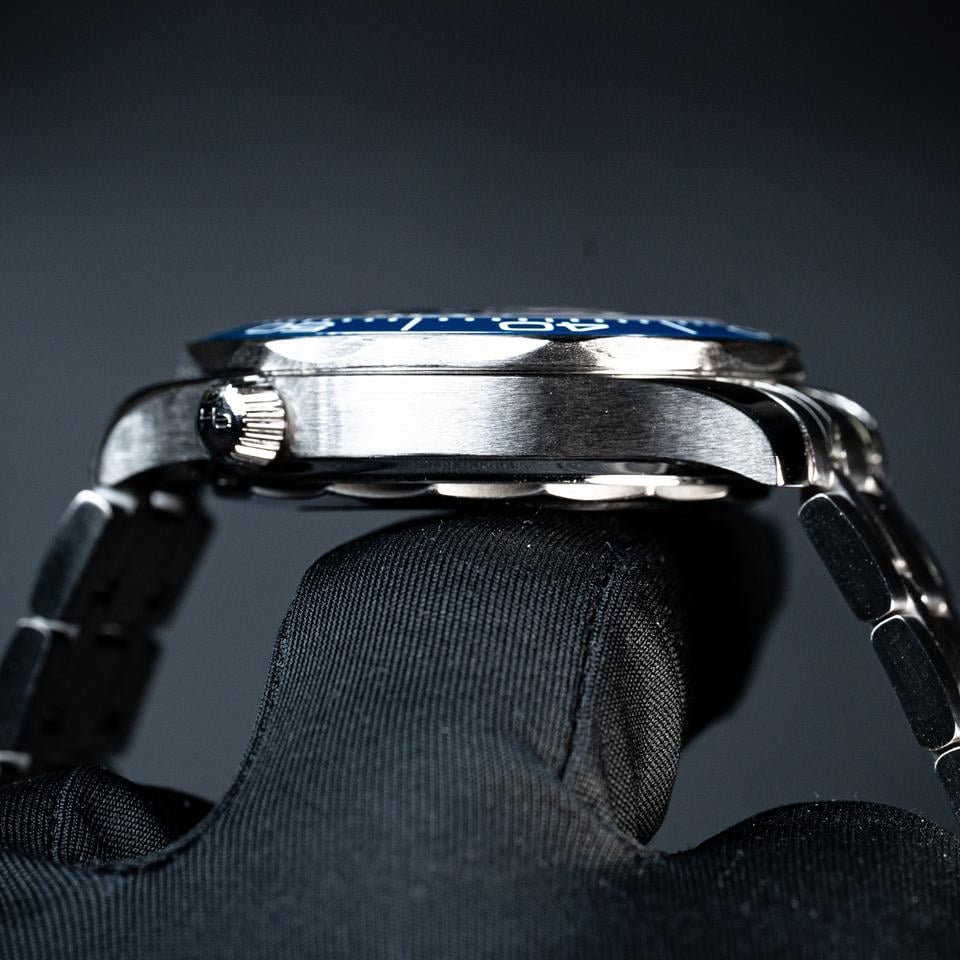 Omega Seamaster Diver 300 M Co-Axial Master Chronometer 42mm Blue Dial 210.30.42.20.03.001