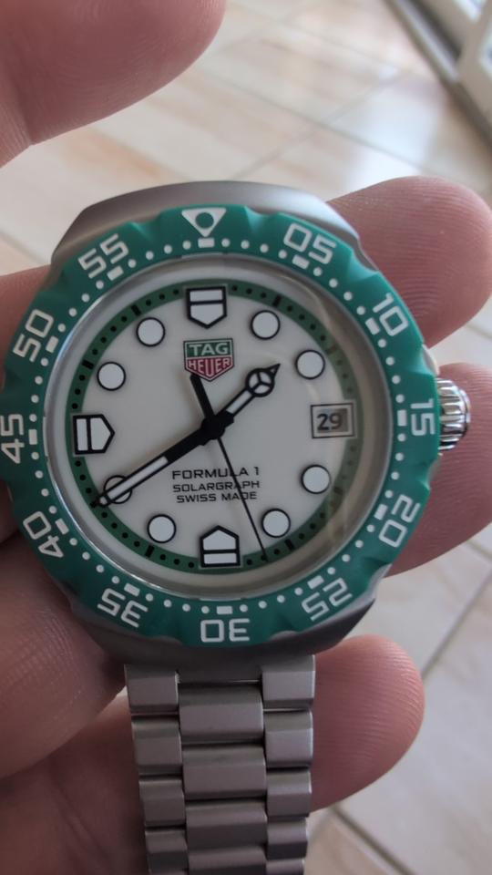 TAG Heuer Formula 1 Solargraph Green Bezel