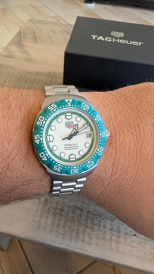 TAG Heuer Formula 1 Solargraph Green Bezel