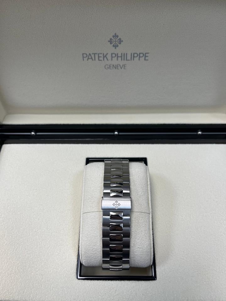 Patek Philippe Nautilus 5711/1A-018 Tiffany & Co. Blue Dial