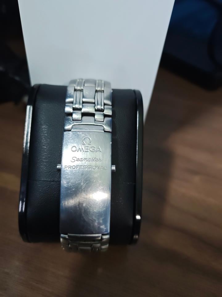 Omega Seamaster Professional Diver 300M James Bond Style 2551.80