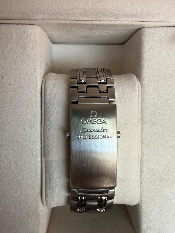 Omega Seamaster Diver 300 M James Bond 2006 2531.80