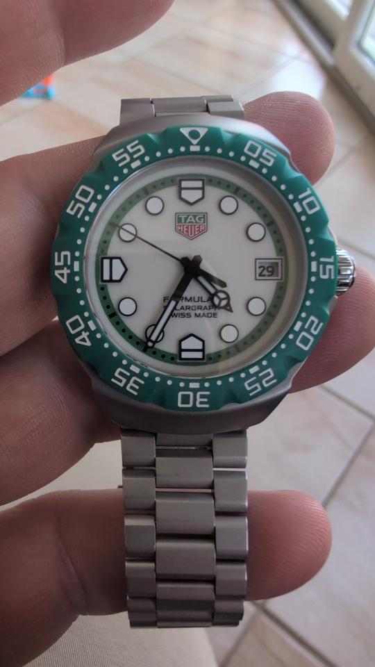 TAG Heuer Formula 1 Solargraph Green Bezel