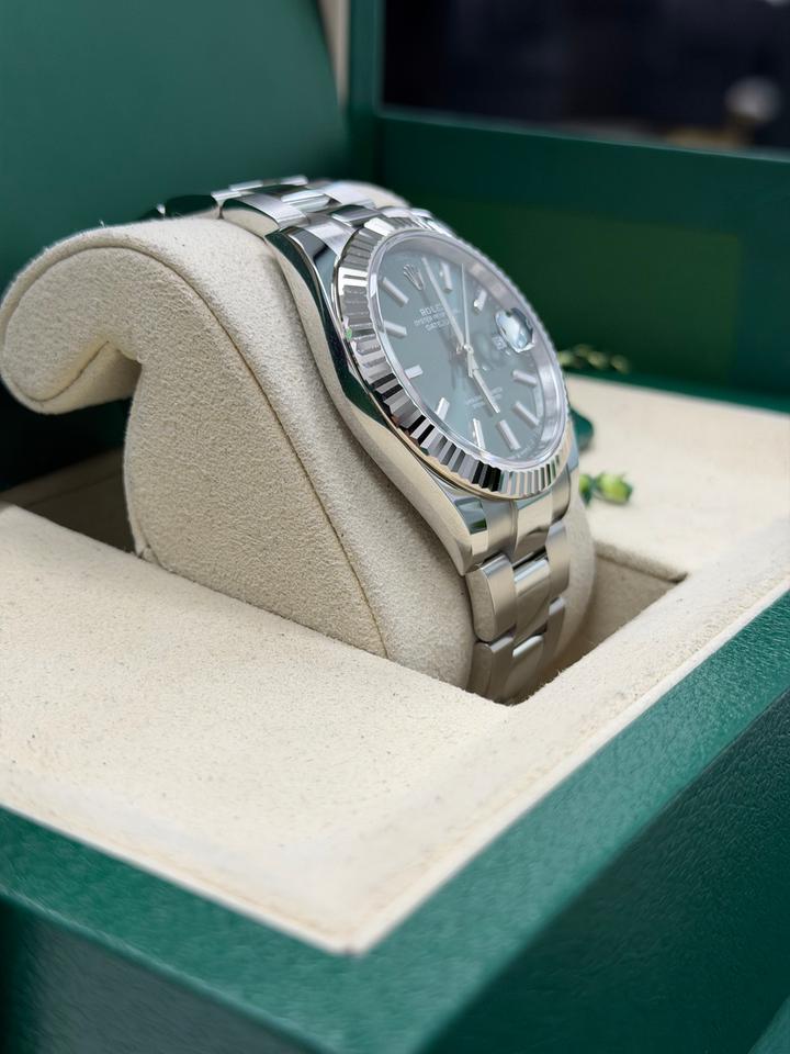 Rolex Datejust 41 126334 Green Dial Oyster 2026