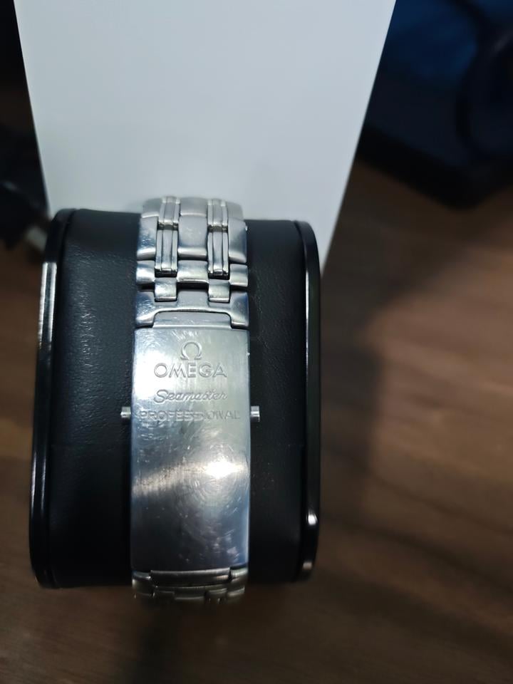 Omega Seamaster Professional Diver 300M James Bond Style 2551.80